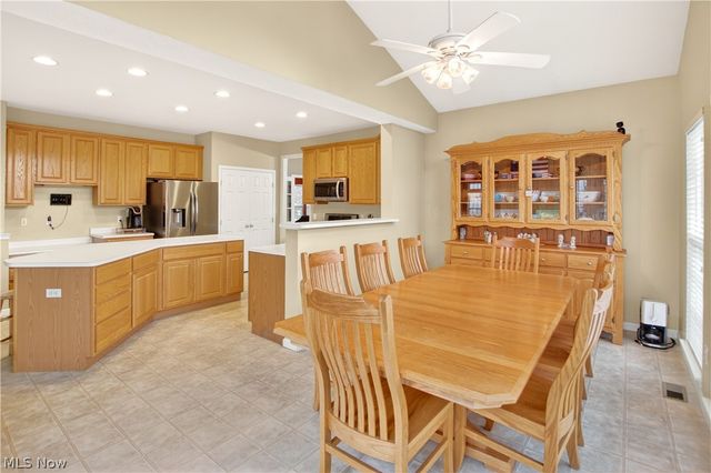136 Stonesthrow Drive, Berea, OH 44017