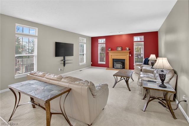136 Stonesthrow Drive, Berea, OH 44017