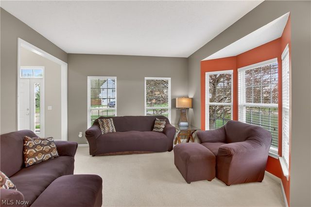 136 Stonesthrow Drive, Berea, OH 44017