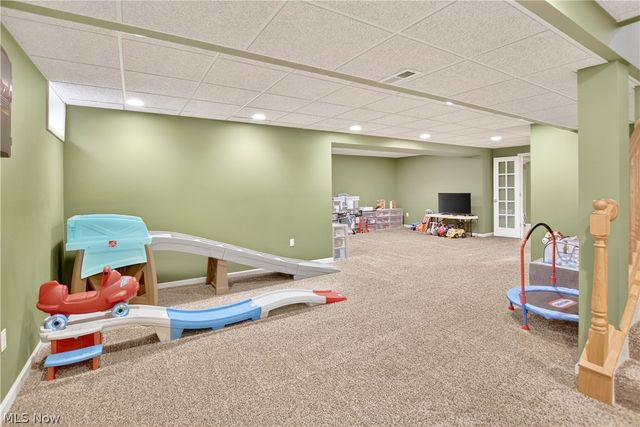 136 Stonesthrow Drive, Berea, OH 44017