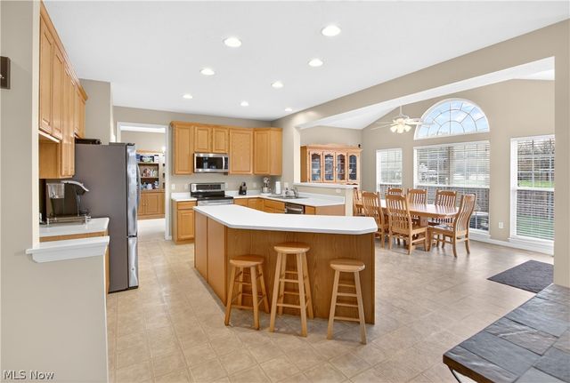 136 Stonesthrow Drive, Berea, OH 44017