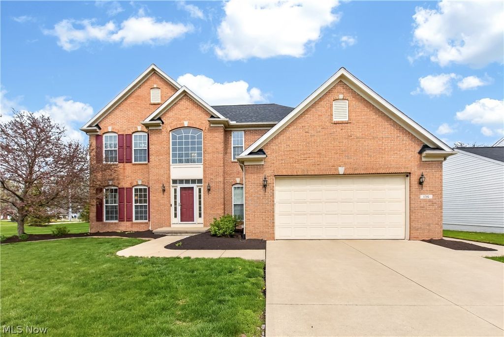 136 Stonesthrow Drive, Berea, OH 44017