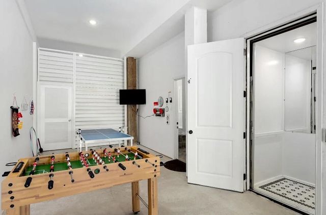 1830 Seaside Drive, Galveston, TX 77550