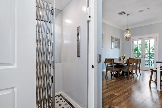 1830 Seaside Drive, Galveston, TX 77550