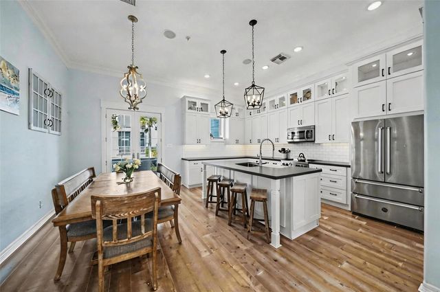 1830 Seaside Drive, Galveston, TX 77550