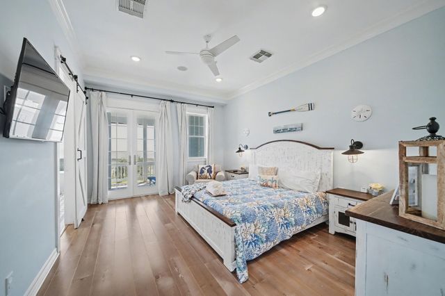 1830 Seaside Drive, Galveston, TX 77550