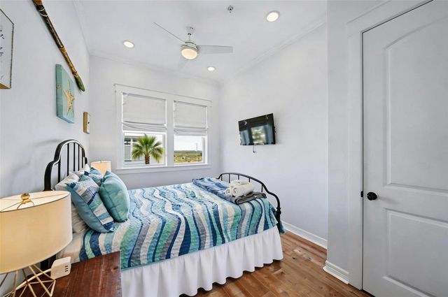 1830 Seaside Drive, Galveston, TX 77550