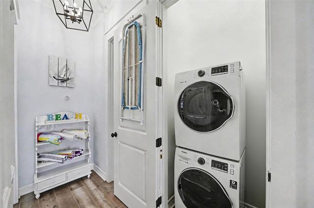 1830 Seaside Drive, Galveston, TX 77550