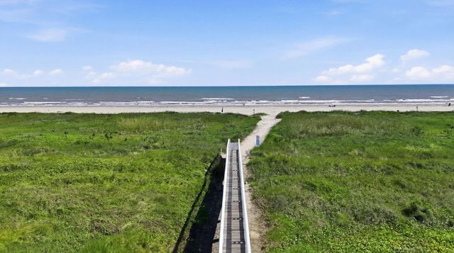 1830 Seaside Drive, Galveston, TX 77550