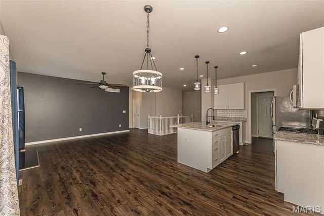 393 Victory Height Drive, Wentzville, MO 63385