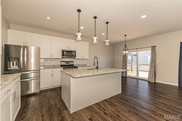 393 Victory Height Drive, Wentzville, MO 63385