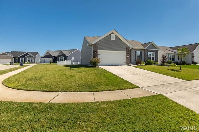 393 Victory Height Drive, Wentzville, MO 63385