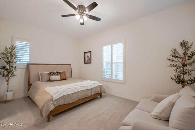 1988 E BLACKHAWK Drive, Gilbert, AZ 85298