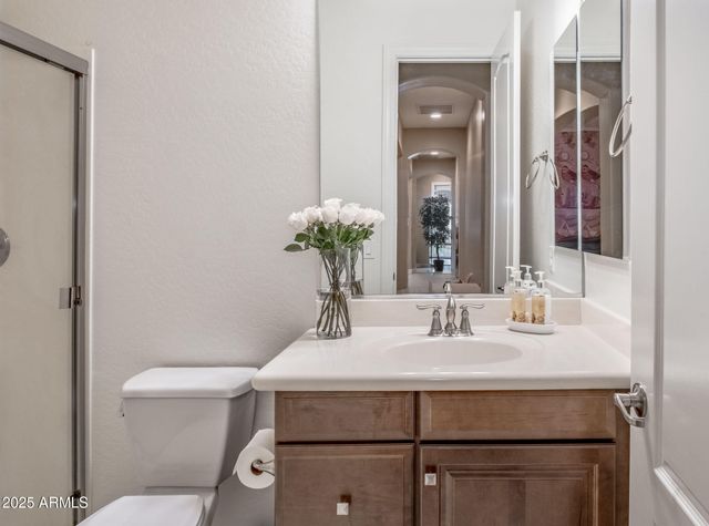 1988 E BLACKHAWK Drive, Gilbert, AZ 85298