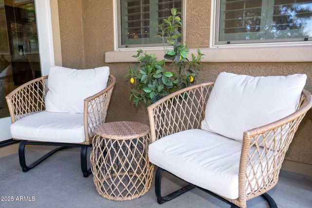 1988 E BLACKHAWK Drive, Gilbert, AZ 85298