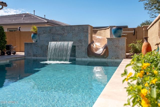 1988 E BLACKHAWK Drive, Gilbert, AZ 85298