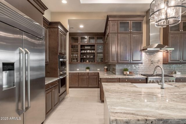 1988 E BLACKHAWK Drive, Gilbert, AZ 85298