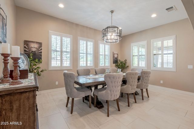 1988 E BLACKHAWK Drive, Gilbert, AZ 85298