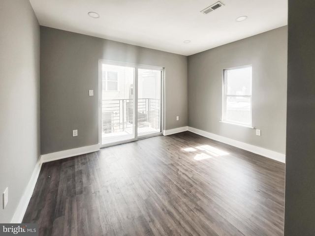429 TASKER ST, Philadelphia, PA 19148