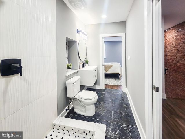 429 TASKER ST, Philadelphia, PA 19148
