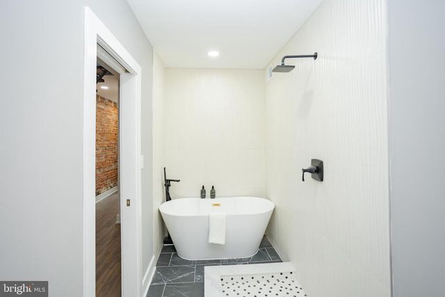 429 TASKER ST, Philadelphia, PA 19148