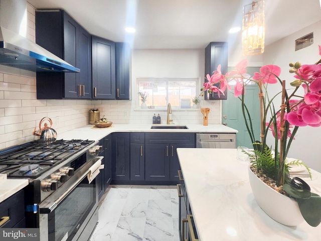 429 TASKER ST, Philadelphia, PA 19148