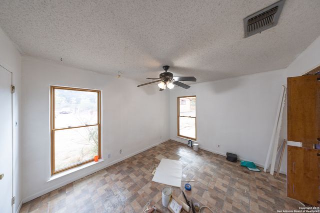 155 Englehart, San Antonio, TX 78264