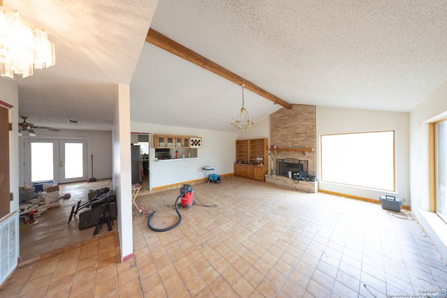 155 Englehart, San Antonio, TX 78264