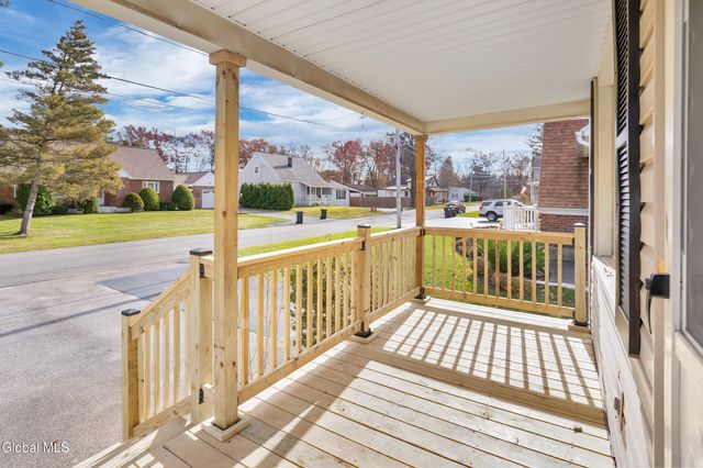 1264 Floral Avenue, Rotterdam, NY 12306