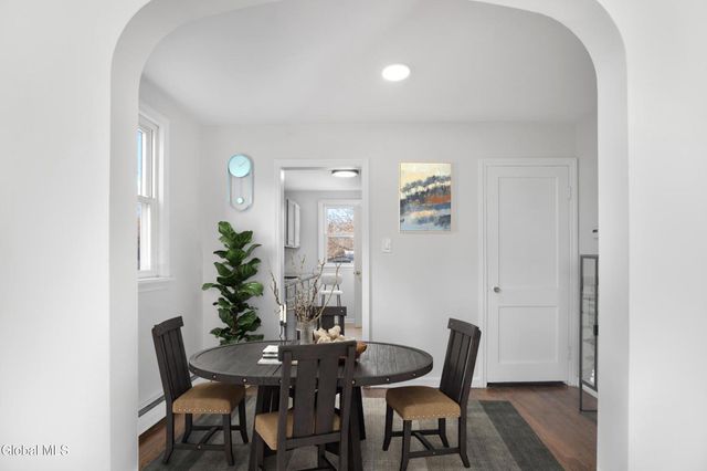 1264 Floral Avenue, Rotterdam, NY 12306