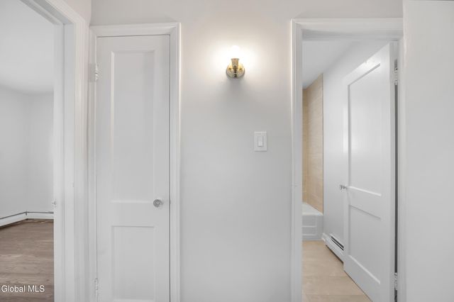 1264 Floral Avenue, Rotterdam, NY 12306