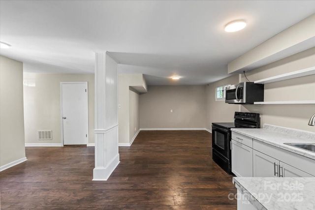 904 Edgewood Circle, Gastonia, NC 28052