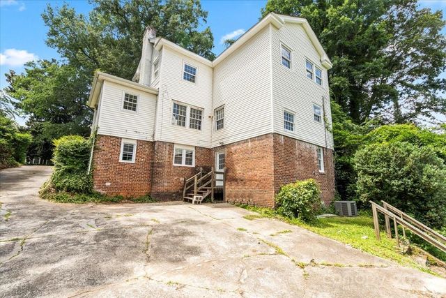 904 Edgewood Circle, Gastonia, NC 28052
