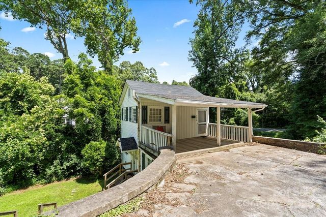 904 Edgewood Circle, Gastonia, NC 28052