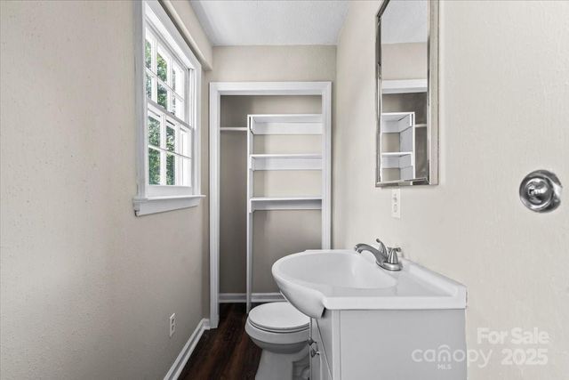 904 Edgewood Circle, Gastonia, NC 28052
