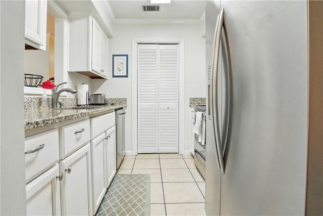 222 Walmar Grove, St Simons Island, GA 31522