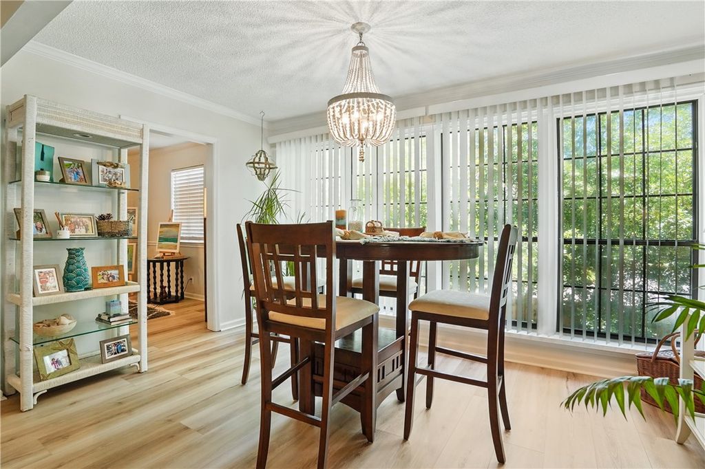 222 Walmar Grove, St Simons Island, GA 31522