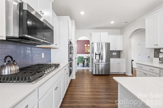 12111 Bishop Castle Drive, Charlotte, NC 28273