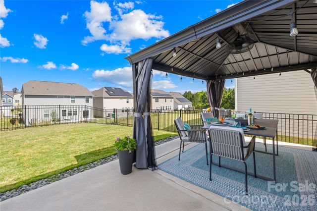 12111 Bishop Castle Drive, Charlotte, NC 28273