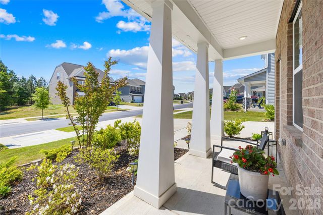 12111 Bishop Castle Drive, Charlotte, NC 28273