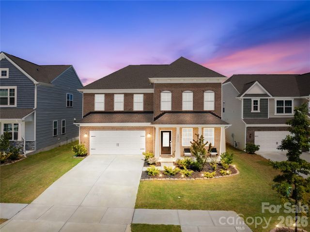 12111 Bishop Castle Drive, Charlotte, NC 28273