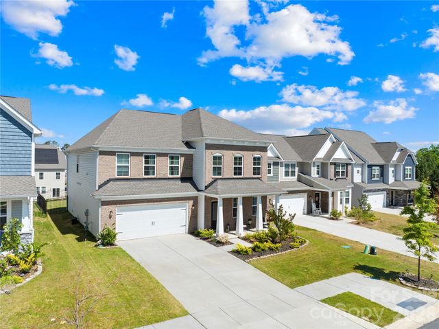 12111 Bishop Castle Drive, Charlotte, NC 28273