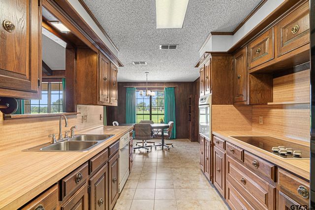 156 S Bay Drive, Bullard, TX 75757