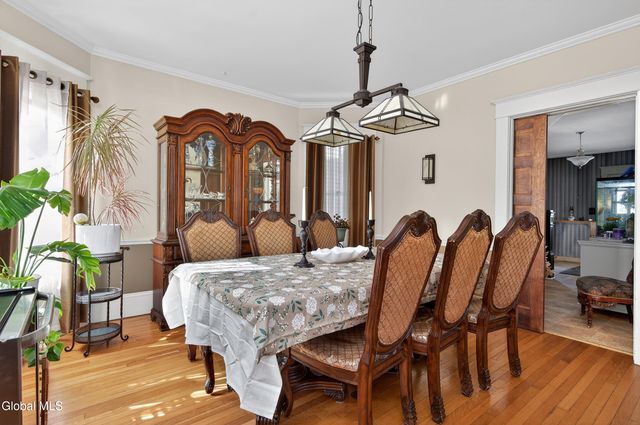 1096 Waverly Place, Schenectady, NY 12308