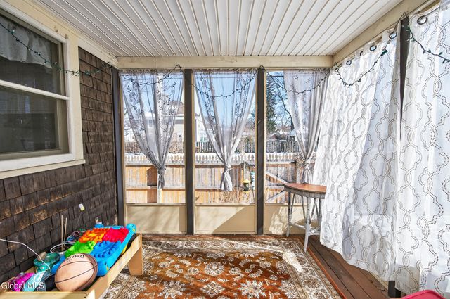 1096 Waverly Place, Schenectady, NY 12308