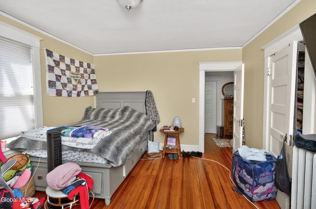 1096 Waverly Place, Schenectady, NY 12308