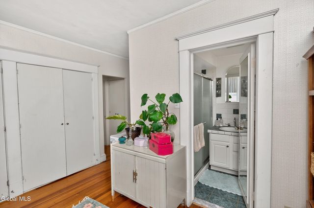 1096 Waverly Place, Schenectady, NY 12308