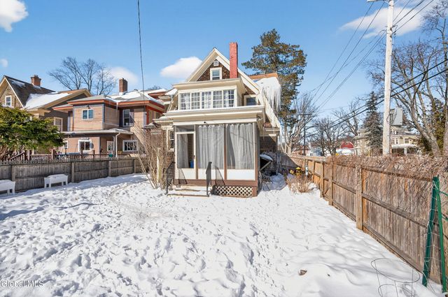 1096 Waverly Place, Schenectady, NY 12308