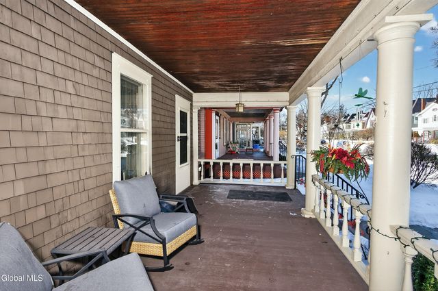 1096 Waverly Place, Schenectady, NY 12308