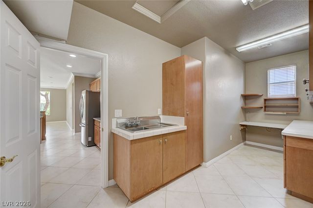 10227 Donde Avenue, Las Vegas, NV 89135